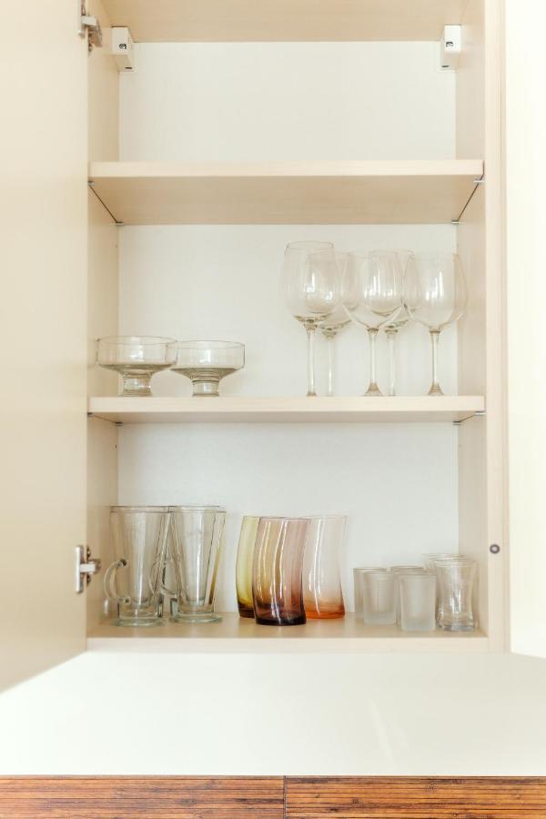 #stayhere - Spacious & Bright 1bdr Shopping District *